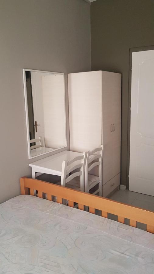 Aralis Rooms Саранде Екстериор снимка