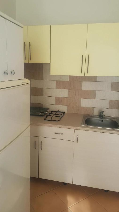 Aralis Rooms Саранде Екстериор снимка